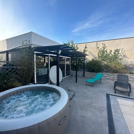 Superbe Appartement Avec Piscine Et Spa Privatif Villeneuve-les-Beziers Bagian luar foto