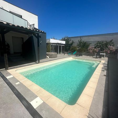 Superbe Appartement Avec Piscine Et Spa Privatif Villeneuve-les-Beziers Bagian luar foto
