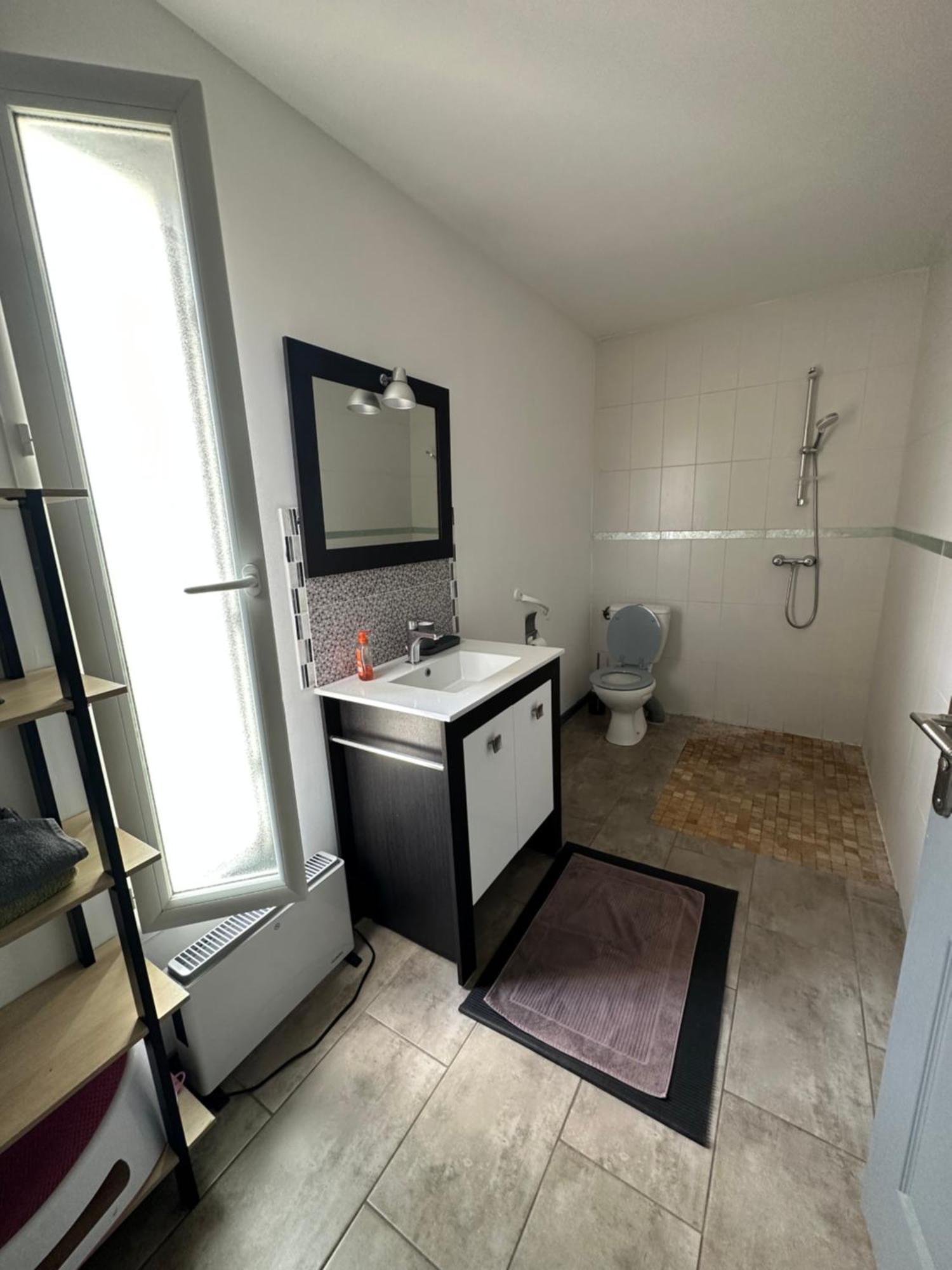 Superbe Appartement Avec Piscine Et Spa Privatif Villeneuve-les-Beziers Bagian luar foto
