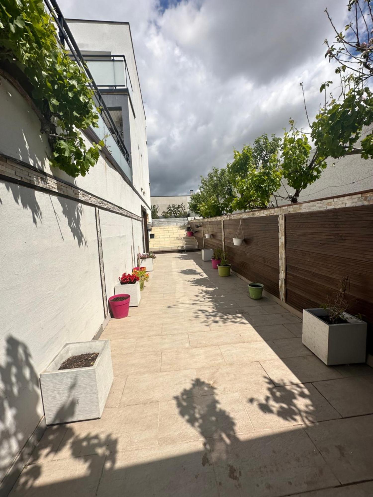 Superbe Appartement Avec Piscine Et Spa Privatif Villeneuve-les-Beziers Bagian luar foto